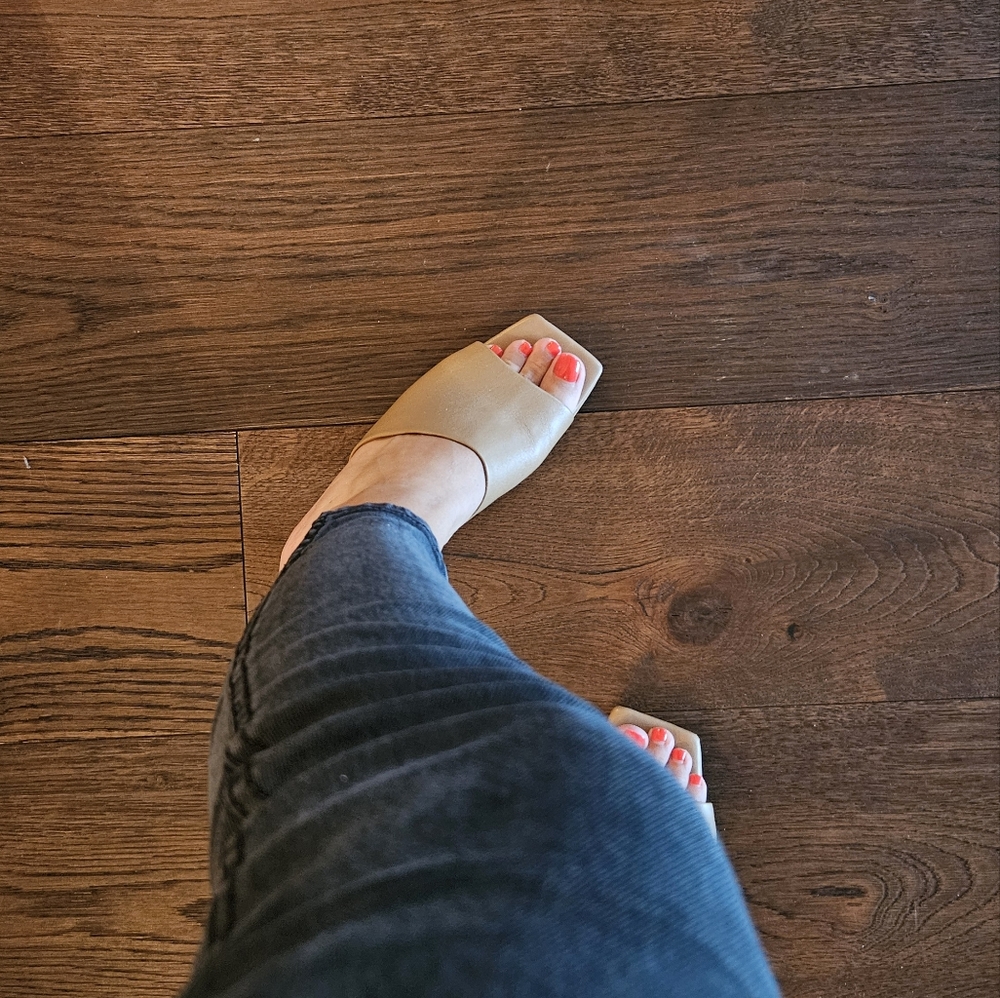Heels - Picture 7 of 10